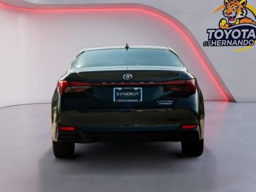 Midnight Black Metallic 2022 Toyota Avalon Hybrid Limited