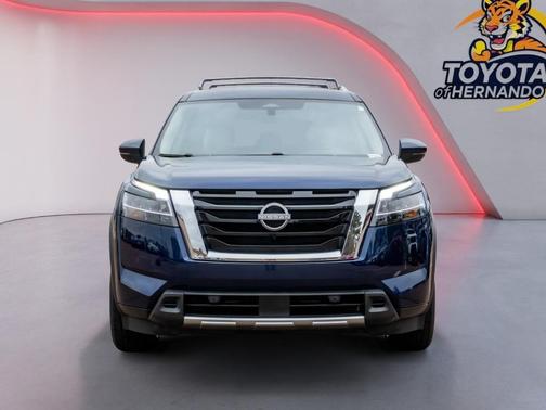 2024 Nissan Pathfinder SL 4WD