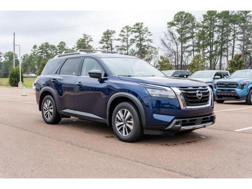 2024 Nissan Pathfinder SL 4WD