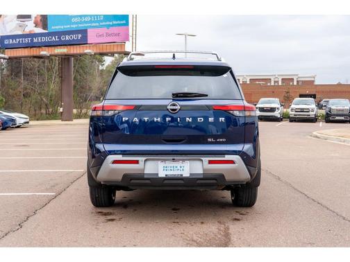 2024 Nissan Pathfinder SL 4WD