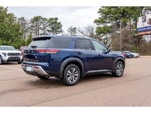 2024 Nissan Pathfinder SL 4WD