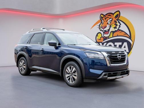 2024 Nissan Pathfinder SL 4WD