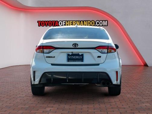 Ice Cap 2023 Toyota Corolla SE