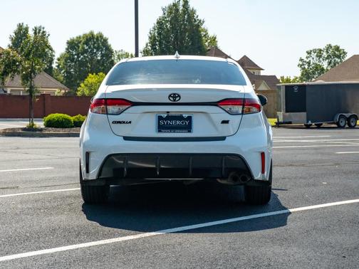 Ice Cap 2023 Toyota Corolla SE