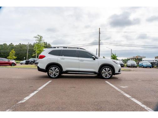 Crystal White Pearl 2021 Subaru Ascent Touring 7-Passenger