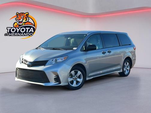 2020 Toyota Sienna SE