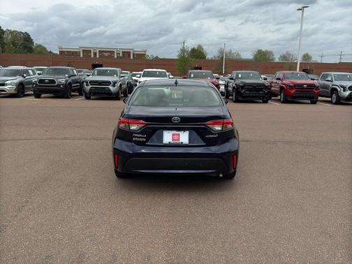 2022 Toyota Corolla Hybrid LE