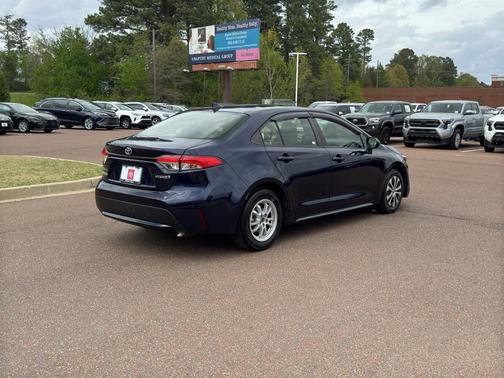2022 Toyota Corolla Hybrid LE