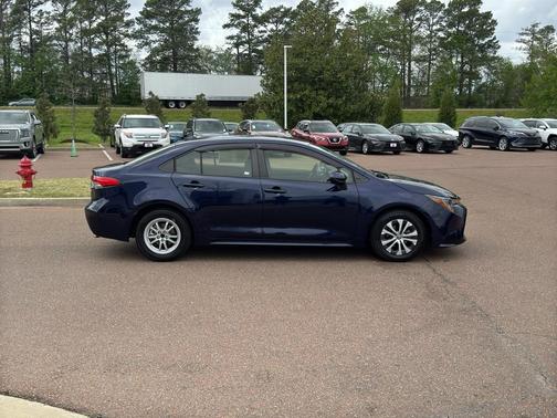 2022 Toyota Corolla Hybrid LE
