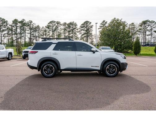 2023 Nissan Pathfinder Rock Creek 4WD