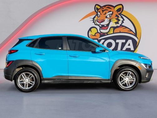 2022 Hyundai KONA SE