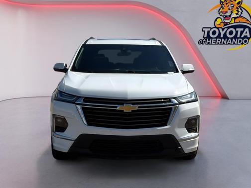 Summit White 2022 Chevrolet Traverse High Country