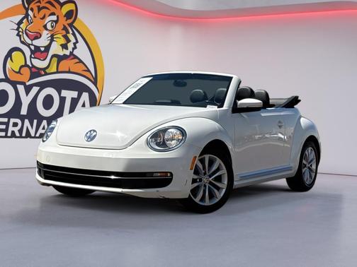 Candy White/Beige Roof 2013 Volkswagen Beetle 2.0L TDI