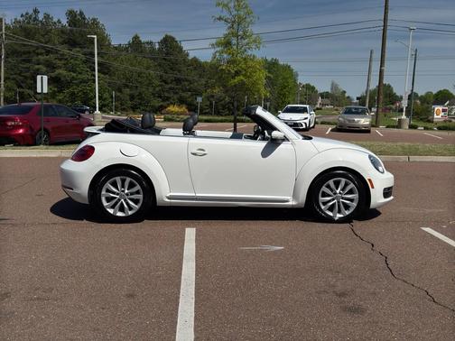 2013 Volkswagen Beetle 2.0L TDI