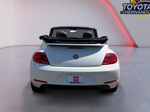 Candy White/Beige Roof 2013 Volkswagen Beetle 2.0L TDI