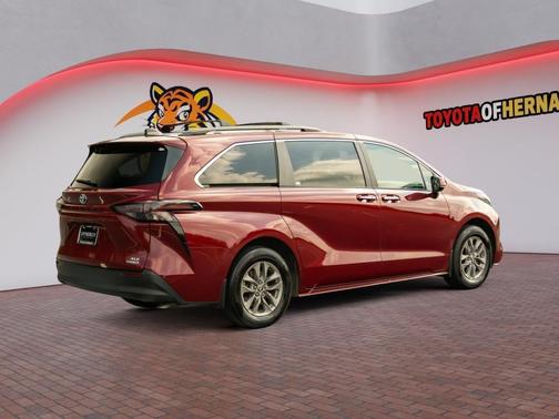 Ruby Flare Pearl 2024 Toyota Sienna XLE