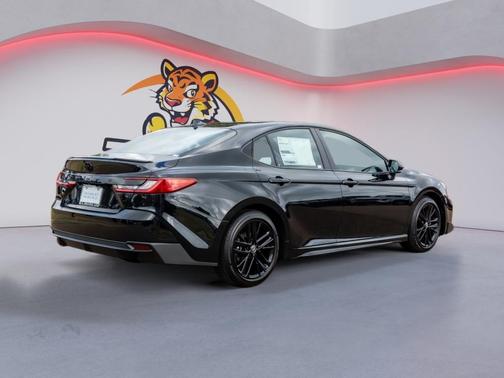 Midnight Black Metallic 2026 Toyota Camry SE