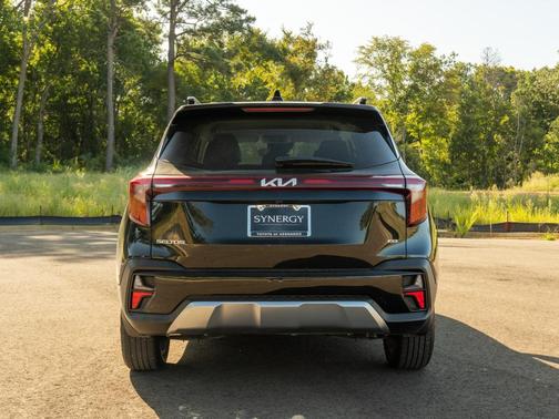 Fusion Black 2025 Kia Seltos S