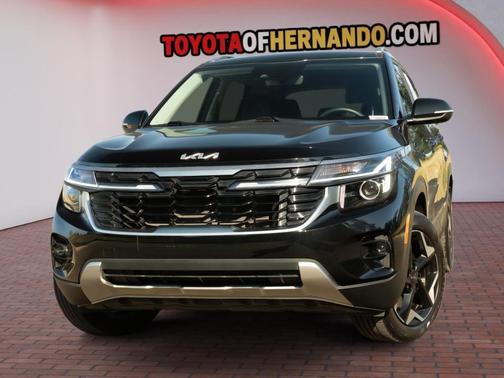 Fusion Black 2025 Kia Seltos S