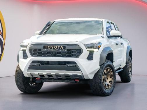 Ice Cap 2025 Toyota Tacoma Hybrid Trailhunter