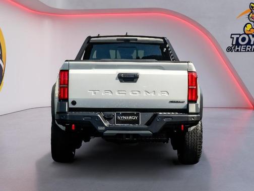 Ice Cap 2025 Toyota Tacoma Hybrid Trailhunter