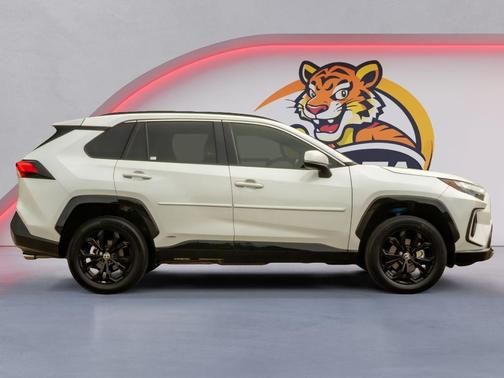 Wind Chill Pearl 2024 Toyota RAV4 Hybrid SE