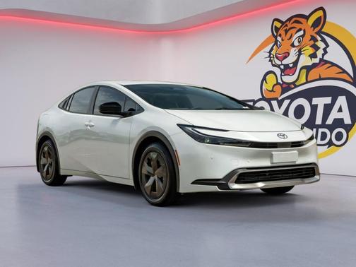 Wind Chill Pearl 2026 Toyota Prius Plug-In Hybrid SE