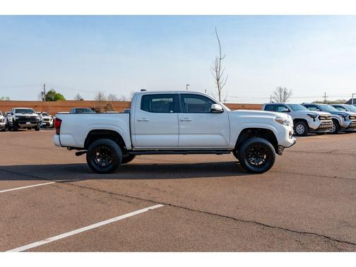 2022 Toyota Tacoma SR