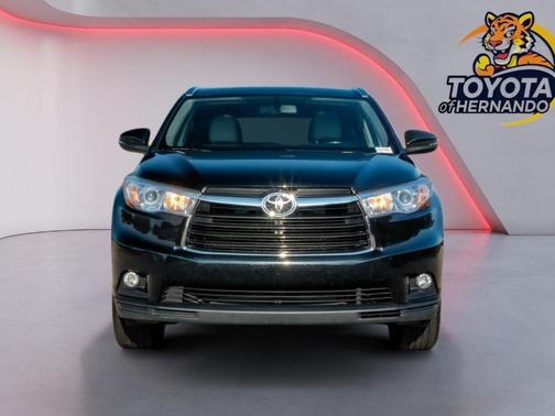 Midnight Black Metallic 2016 Toyota Highlander XLE