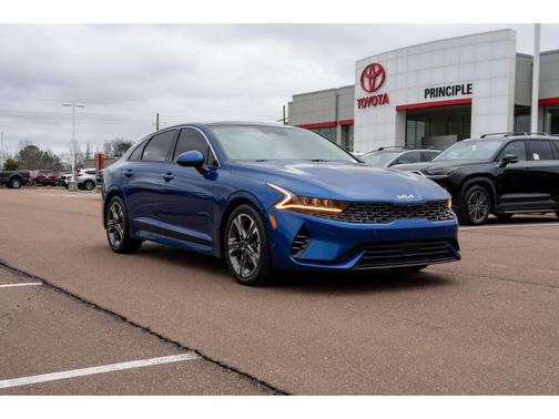 2022 Kia K5 EX