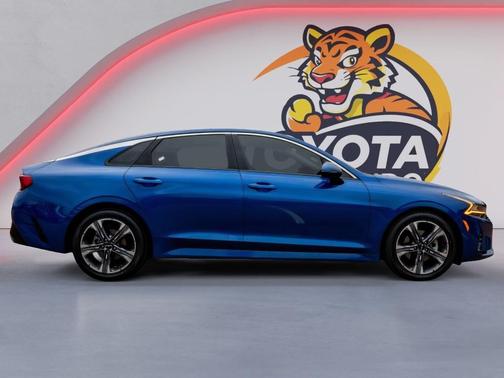 2022 Kia K5 EX