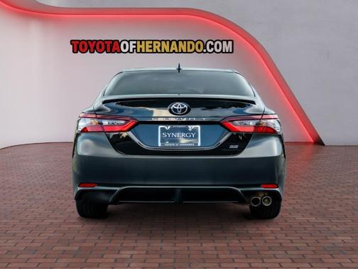Midnight Black Metallic 2022 Toyota Camry SE