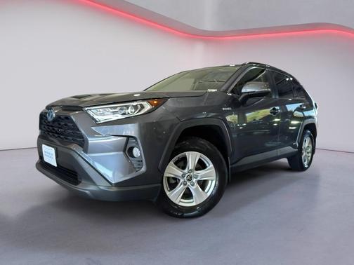 2021 Toyota RAV4 Hybrid XLE