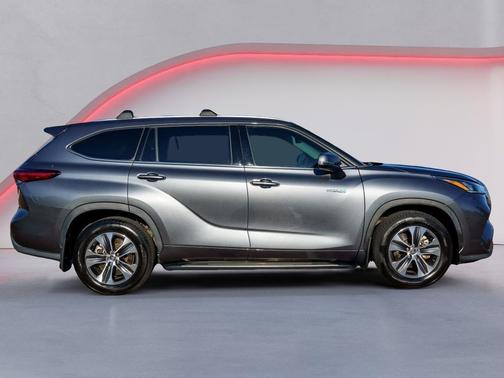 2020 Toyota Highlander Hybrid XLE