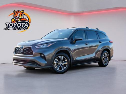2020 Toyota Highlander Hybrid XLE