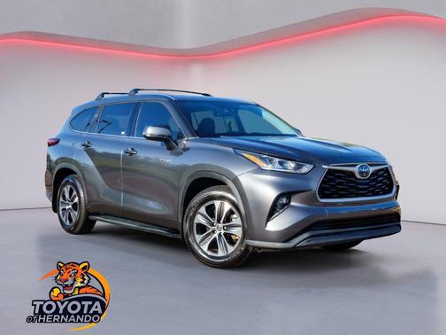 2020 Toyota Highlander Hybrid XLE