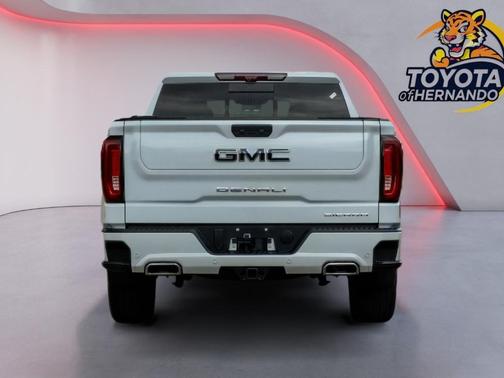 Glacier White Tricoat 2026 GMC Sierra 1500 Denali Ultimate