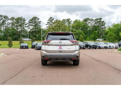 2024 Nissan Rogue SL