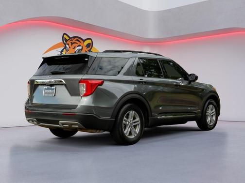 CARBONIZED GRAY METALLIC 2024 Ford Explorer XLT