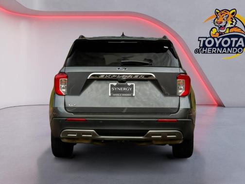 CARBONIZED GRAY METALLIC 2024 Ford Explorer XLT