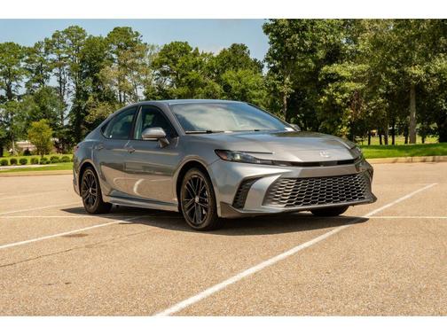Heavy Metal 2025 Toyota Camry SE