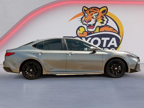 Heavy Metal 2025 Toyota Camry SE