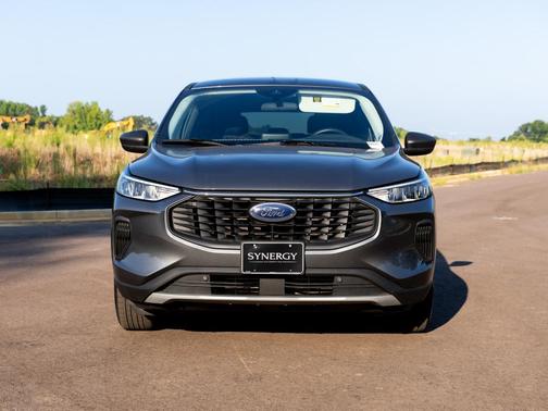 Carbonized Gray Metallic 2025 Ford Escape Active