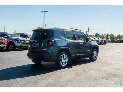Slate Blue Pearlcoat 2021 Jeep Renegade Latitude