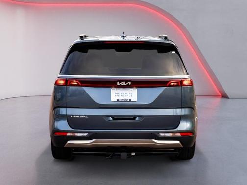 2023 Kia Carnival SX