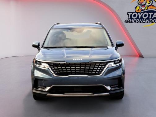 2023 Kia Carnival SX