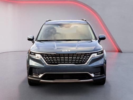 2023 Kia Carnival SX