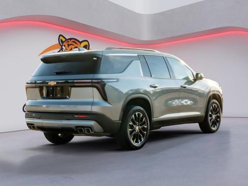 Sterling Gray Metallic 2026 Chevrolet Traverse LT