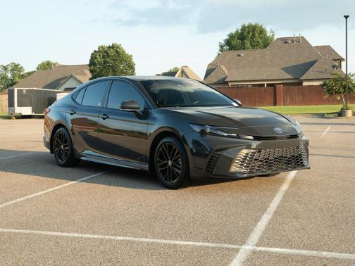 Underground 2025 Toyota Camry SE