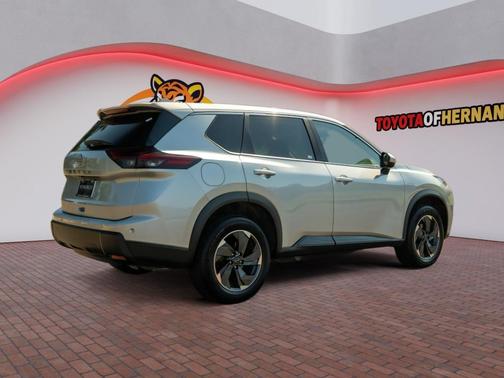 Brilliant Silver Metallic 2025 Nissan Rogue SV